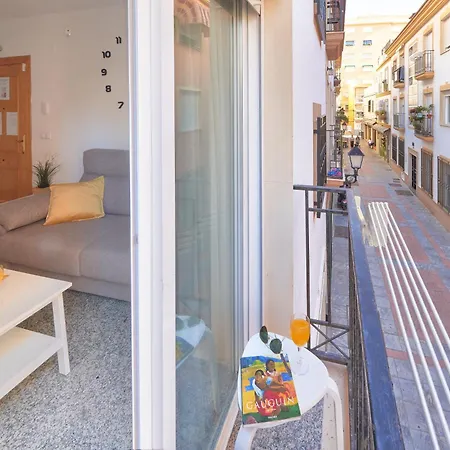 A 100 Metros Playa Y Plaza Constitucion Fuengirola